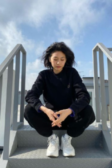 年轻的朋友在线观看全集免费